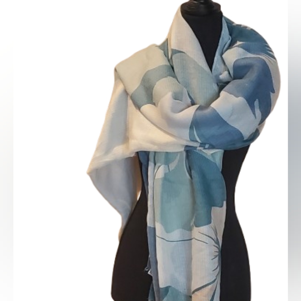 NWT Elegant Blue Floral Scarf